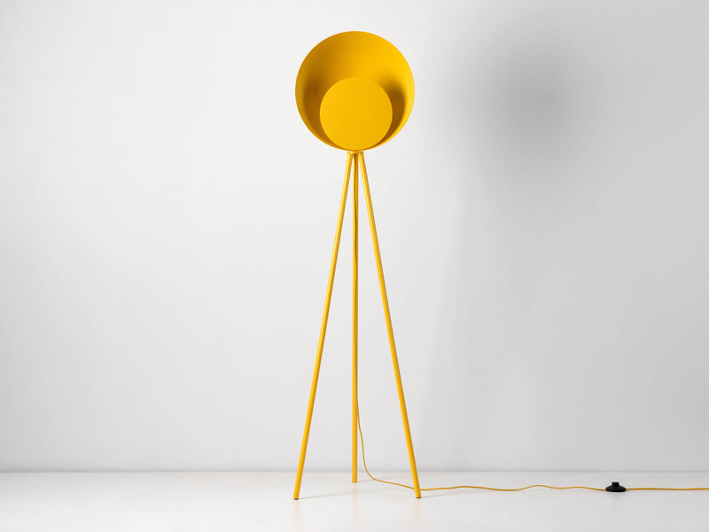 Dooiergele diffusor vloerlamp